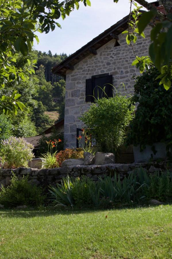 アンベール La Vaisse Bed & Breakfast エクステリア 写真